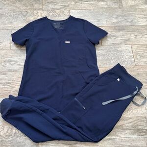 FIGS Navy Scrub Set - Top & Pants